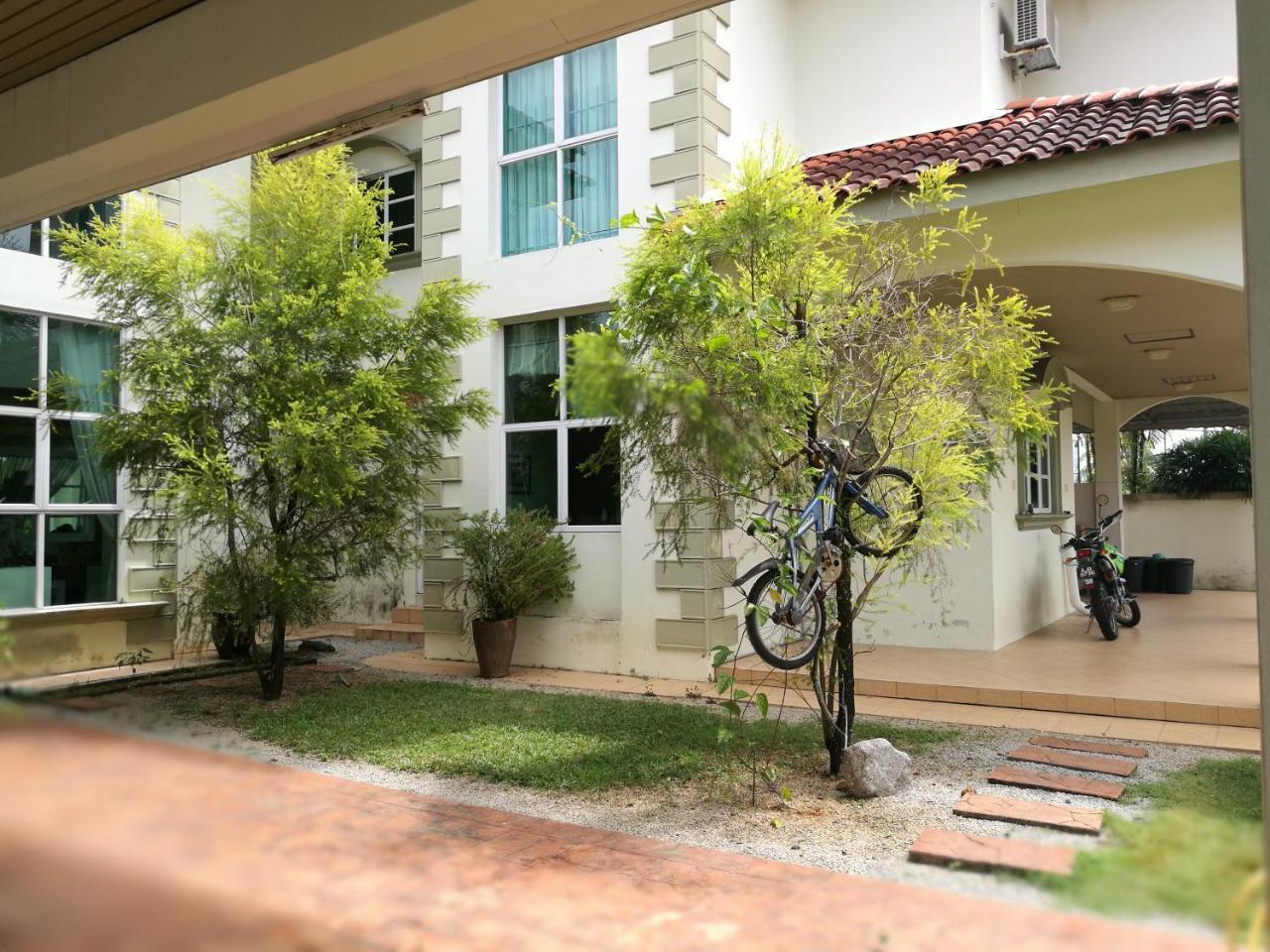Guesthouse Dragon Place ไทปิง ภายนอก รูปภาพ