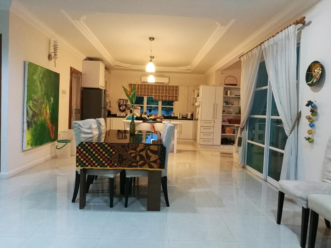 Guesthouse Dragon Place ไทปิง ภายนอก รูปภาพ