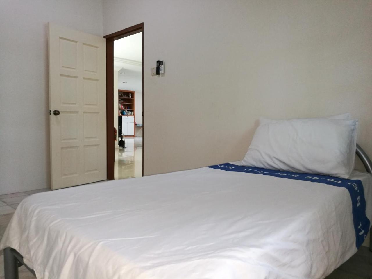 Guesthouse Dragon Place ไทปิง ภายนอก รูปภาพ